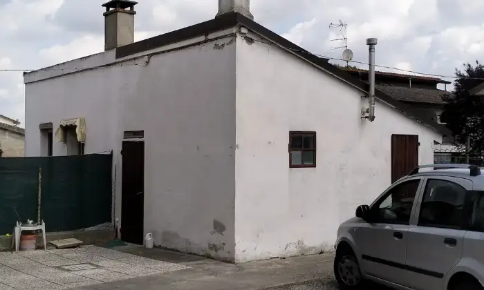 Rexer-Berra-Vendesi-Villa-Bifamiliare-a-Riva-del-Po-Berra-Altro