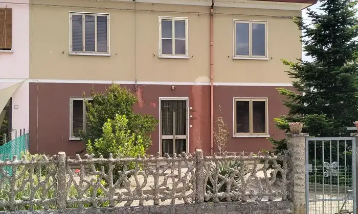 Rexer-Riva-del-Po-Vendesi-Villa-Bifamiliare-a-Riva-del-Po-Berra-Altro