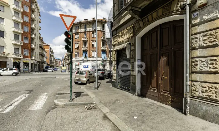 Rexer-Torino-Stabile-locato-ad-uso-investimento-Altro