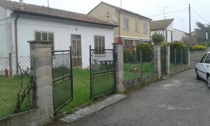Rexer-Berra-Vendesi-Casa-di-paese-a-Riva-del-Po-Via-Bellaria-Altro