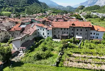Rexer-Vallelaghi-Intero-fabbricato-con-giardino-a-Vallelaghi-TN-fraz-Vezzano-Altro