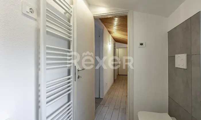 Rexer-Bergamo-BILOCALE-ULTIMO-PIANO-RISTRUTTURATO-Altro