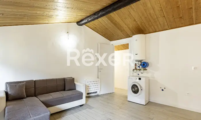 Rexer-Bergamo-BILOCALE-ULTIMO-PIANO-RISTRUTTURATO-Altro