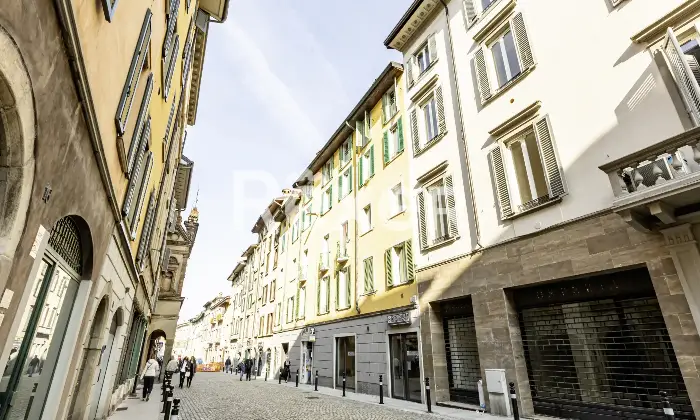 Rexer-Bergamo-BILOCALE-ULTIMO-PIANO-RISTRUTTURATO-Altro