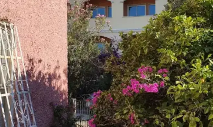 Rexer-Golfo-Aranci-Vendesi-villa-situata-a-soli-metri-dal-mare-a-Golfo-Aranci-SS-Altro
