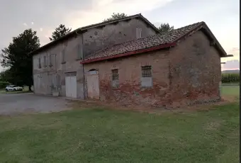Rexer-Campagnola-Emilia-Casa-colonica-con-stalla-e-fienile-Campagnola-Emilia-RE-Altro