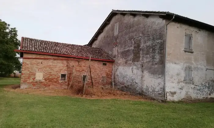 Rexer-Campagnola-Emilia-Casa-colonica-con-stalla-e-fienile-Campagnola-Emilia-RE-Altro
