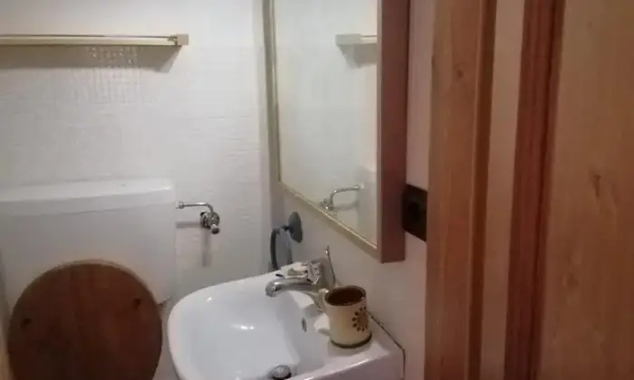 Rexer-Fontecchio-Terratetto-panoramico-ristrutturato-antisismico-arredato-Bagno