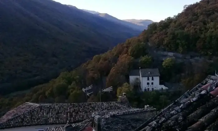 Rexer-Fontecchio-Terratetto-panoramico-ristrutturato-antisismico-arredato-Terrazzo