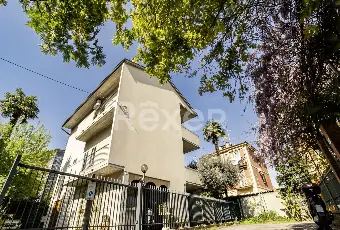 Rexer-Bologna-Casa-indipendente-con-tre-unit-immobiliari-Altro