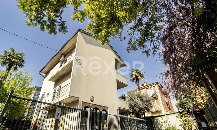 Rexer-Bologna-Casa-indipendente-con-tre-unit-immobiliari-Altro