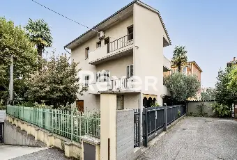 Rexer-Bologna-Casa-indipendente-con-tre-unit-immobiliari-Altro