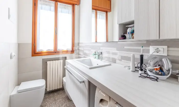 Rexer-Bologna-Casa-indipendente-con-tre-unit-immobiliari-Altro