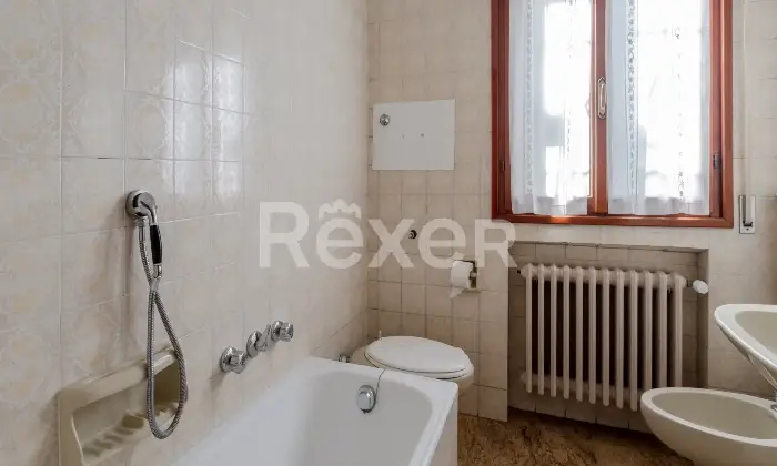 Rexer-Bologna-Casa-indipendente-con-tre-unit-immobiliari-Altro