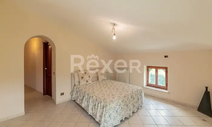 Rexer-Montelibretti-Porzione-di-villa-bifamiliare-con-terreno-e-vista-panoramica-a-Montelibretti-Altro