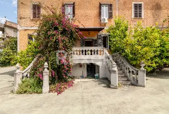 Rexer-Montelibretti-Porzione-di-villa-bifamiliare-con-terreno-e-vista-panoramica-a-Montelibretti-Altro