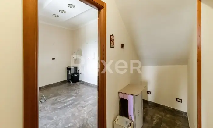 Rexer-Montelibretti-Porzione-di-villa-bifamiliare-con-terreno-e-vista-panoramica-a-Montelibretti-Altro