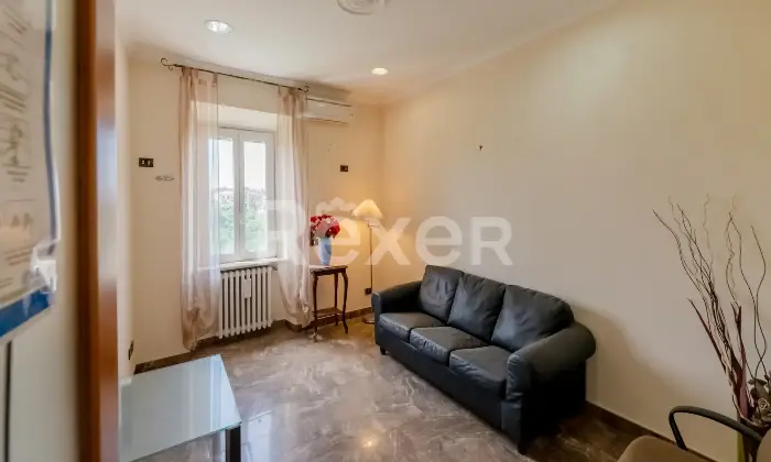 Rexer-Montelibretti-Porzione-di-villa-bifamiliare-con-terreno-e-vista-panoramica-a-Montelibretti-Altro