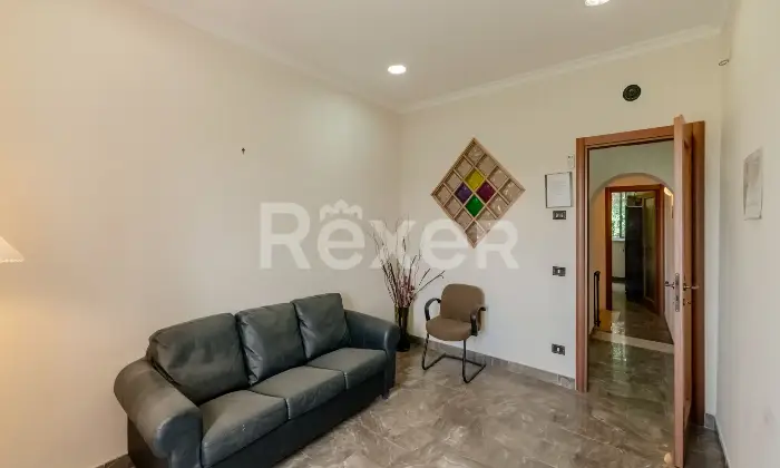 Rexer-Montelibretti-Porzione-di-villa-bifamiliare-con-terreno-e-vista-panoramica-a-Montelibretti-Altro