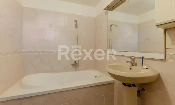 Rexer-Montelibretti-Porzione-di-villa-bifamiliare-con-terreno-e-vista-panoramica-a-Montelibretti-Altro