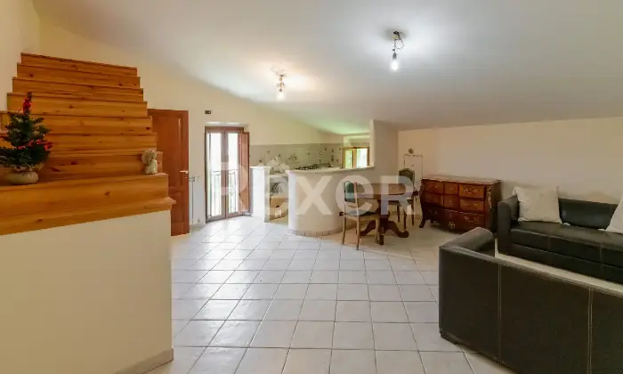 Rexer-Montelibretti-Porzione-di-villa-bifamiliare-con-terreno-e-vista-panoramica-a-Montelibretti-Altro