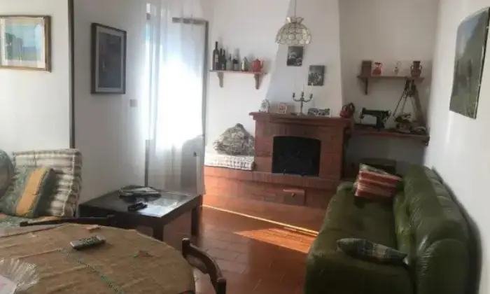 Rexer-Ligonchio-Vendesi-villetta-bifamiliare-a-Ventasso-Altro