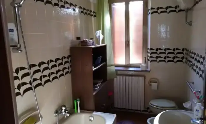 Rexer-Ligonchio-Vendesi-villetta-bifamiliare-a-Ventasso-Altro