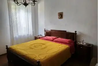 Rexer-Ligonchio-Vendesi-villetta-bifamiliare-a-Ventasso-Altro