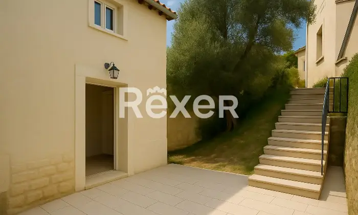 Rexer-Montalto-Uffugo-Casa-indipendente-con-giardino-Giardino