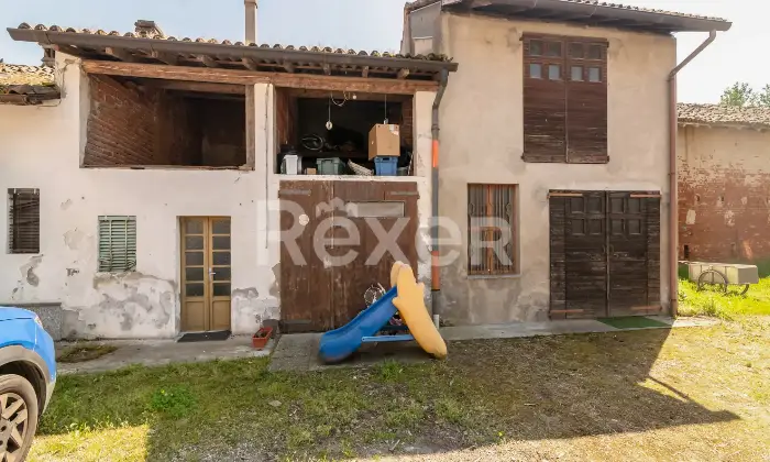 Rexer-CERGNAGO-Casa-Semi-Indipendente-su-Due-Livelli-con-Doppio-Ingresso-Ideale-per-Famiglie-Altro