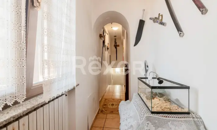 Rexer-CERGNAGO-Casa-Semi-Indipendente-su-Due-Livelli-con-Doppio-Ingresso-Ideale-per-Famiglie-Altro