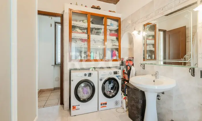 Rexer-CERGNAGO-Casa-Semi-Indipendente-su-Due-Livelli-con-Doppio-Ingresso-Ideale-per-Famiglie-Altro