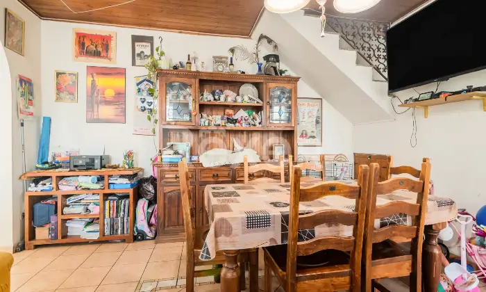 Rexer-CERGNAGO-Casa-Semi-Indipendente-su-Due-Livelli-con-Doppio-Ingresso-Ideale-per-Famiglie-Altro