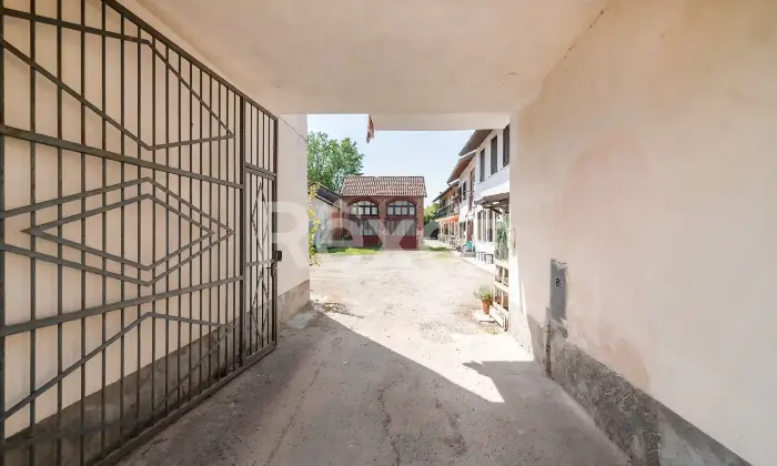 Rexer-CERGNAGO-Casa-Semi-Indipendente-su-Due-Livelli-con-Doppio-Ingresso-Ideale-per-Famiglie-Altro
