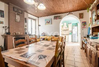Rexer-CERGNAGO-Casa-Semi-Indipendente-su-Due-Livelli-con-Doppio-Ingresso-Ideale-per-Famiglie-Altro