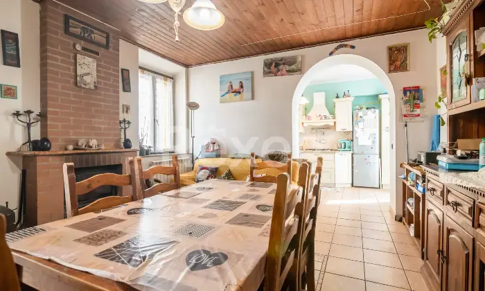 Rexer-CERGNAGO-Casa-Semi-Indipendente-su-Due-Livelli-con-Doppio-Ingresso-Ideale-per-Famiglie-Altro