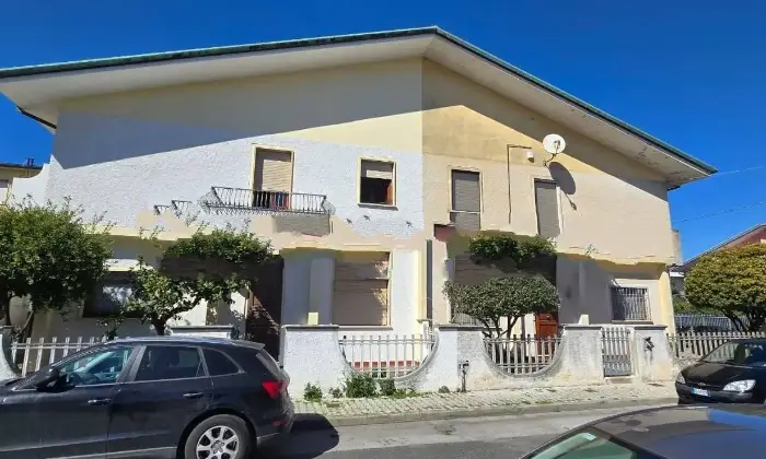 Rexer-Viareggio-Vendesi-Villa-bifamiliare-a-Viareggio-Altro