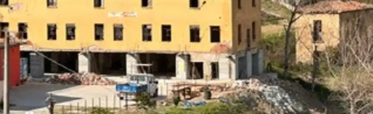 Rexer-Rutino-Vendesi-ampia-struttura-di-m-da-ristrutturare-a-Rutino-SA-Altro