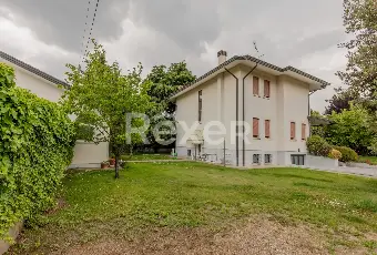 Rexer-Pojana-Maggiore-Villa-su-piani-con-ampio-terreno-garage-e-magazzino-Altro