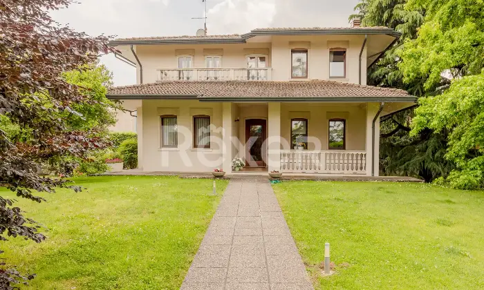 Rexer-Pojana-Maggiore-Villa-su-piani-con-ampio-terreno-garage-e-magazzino-Altro