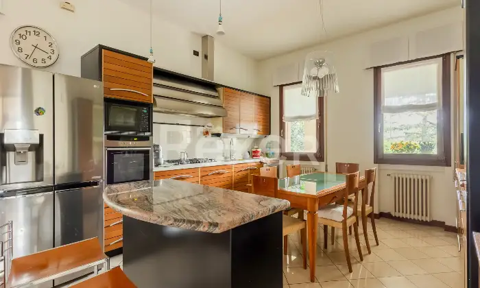 Rexer-Pojana-Maggiore-Villa-su-piani-con-ampio-terreno-garage-e-magazzino-Altro