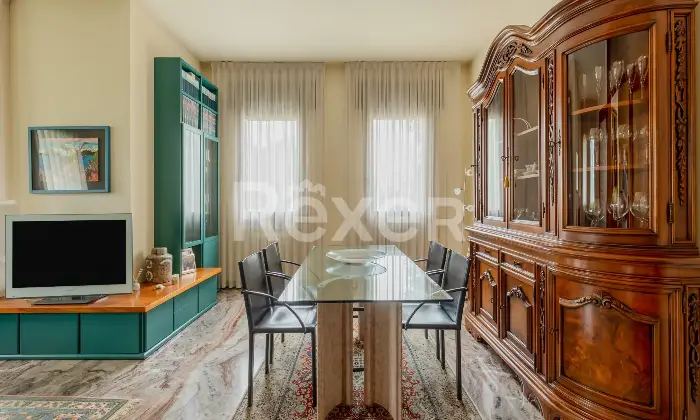Rexer-Pojana-Maggiore-Villa-su-piani-con-ampio-terreno-garage-e-magazzino-Altro