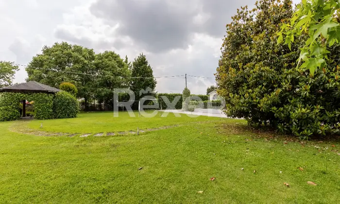 Rexer-Pojana-Maggiore-Villa-su-piani-con-ampio-terreno-garage-e-magazzino-Altro