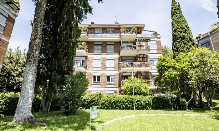 Rexer-Roma-Appartamento-con-cantina-e-posto-auto-Altro