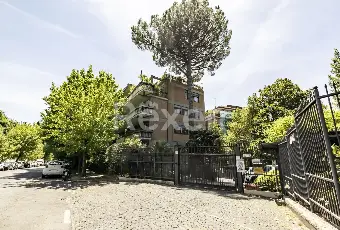 Rexer-Roma-Appartamento-con-cantina-e-posto-auto-Altro
