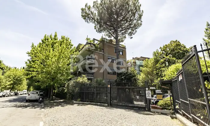 Rexer-Roma-Appartamento-con-cantina-e-posto-auto-Altro