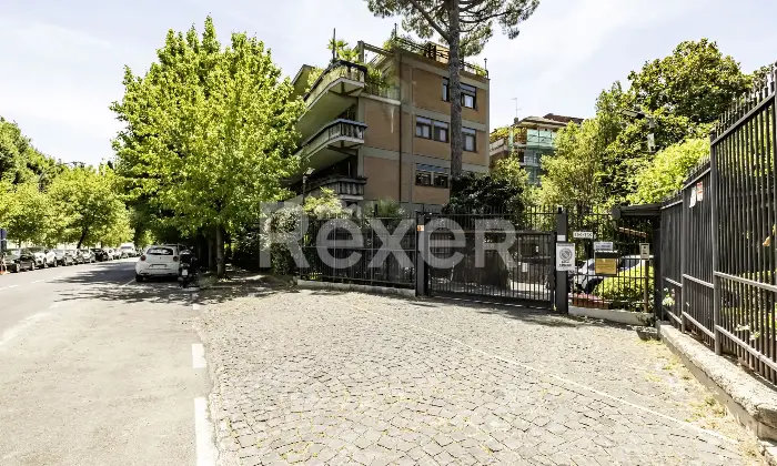 Rexer-Roma-Appartamento-con-cantina-e-posto-auto-Altro