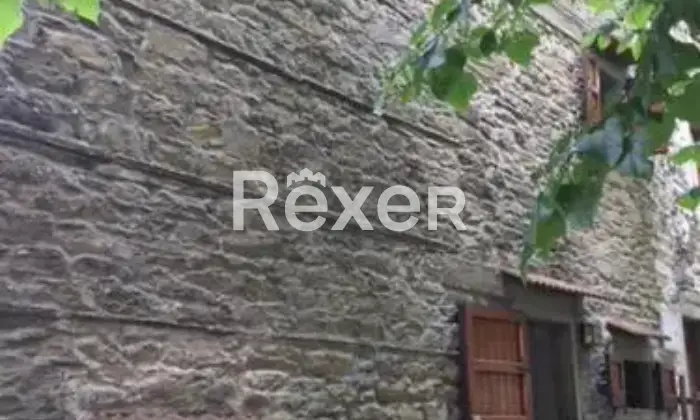 Rexer-Firenzuola-Vendesi-terracielo-in-fabbricato-trifamiliare-a-Firenzuola-FI-Altro