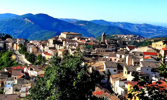 Rexer-Montefalcone-nel-Sannio-Fuga-dalla-Citt-la-Tua-Casa-Vista