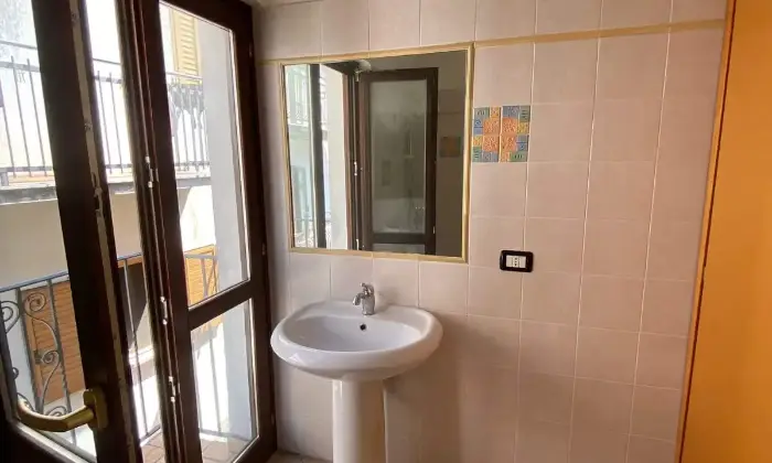 Rexer-Montefalcone-nel-Sannio-Fuga-dalla-Citt-la-Tua-Casa-Bagno